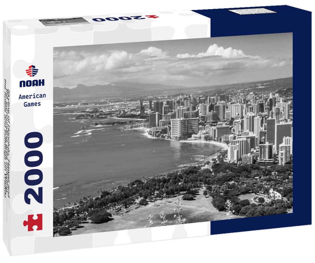 Skyline of Honolulu, Hawaii and the surrounding area including the hotels and buildings on Waikiki beach 2000pc PuzzleBlack and White