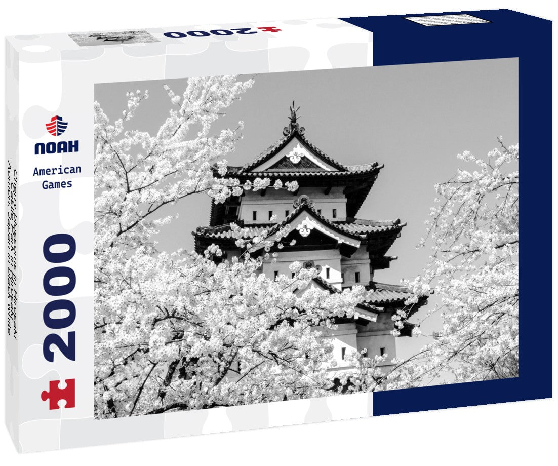 Cherry blossoms in Hirosaki Castle Park in Hirosaki, Aomori, Japan 2000pc PuzzleBlack and White