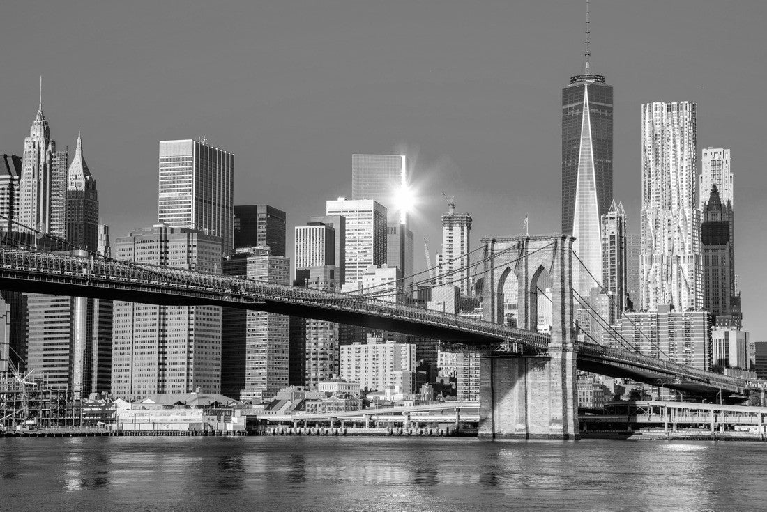 Noah Jigsaw Puzzle Famous Skyline of downtown New York, Brooklin Bridge and Manhattan at the early morning sun light , New York City, USA in black white 2000 pieces