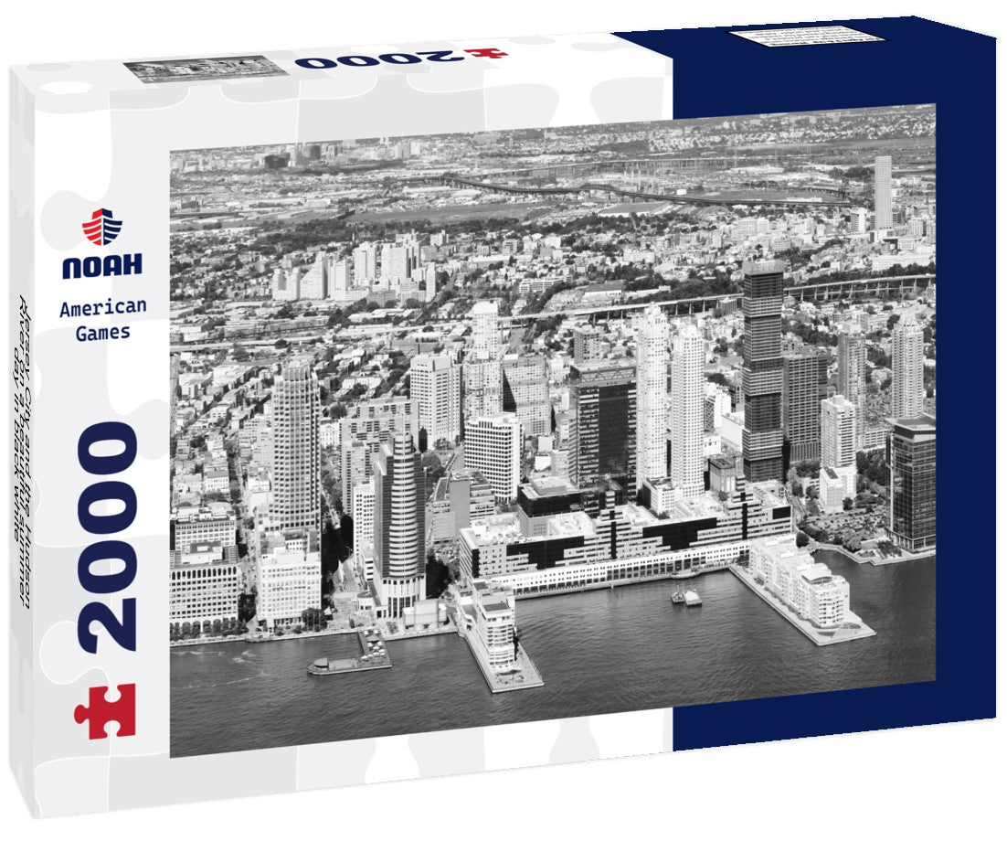 Jersey City and the Hudson River on a beautiful summer day 2000pc PuzzleBlack and White