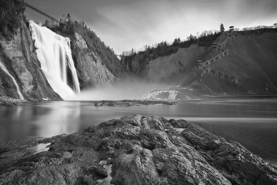 Montmorency Falls, Quebec, Canada 2000pc PuzzleBlack and White