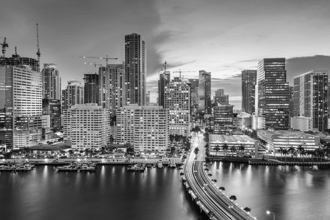 Miami, Florida, USA skyline on Biscayne Bay 2000pc PuzzleBlack and White