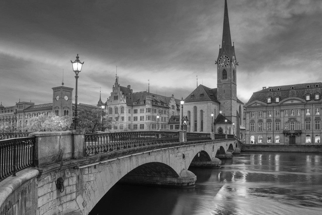 Noah Jigsaw Puzzle Zurich. Cityscape of Zurich, Switzerland at dramatic sunset in black white 2000 pieces