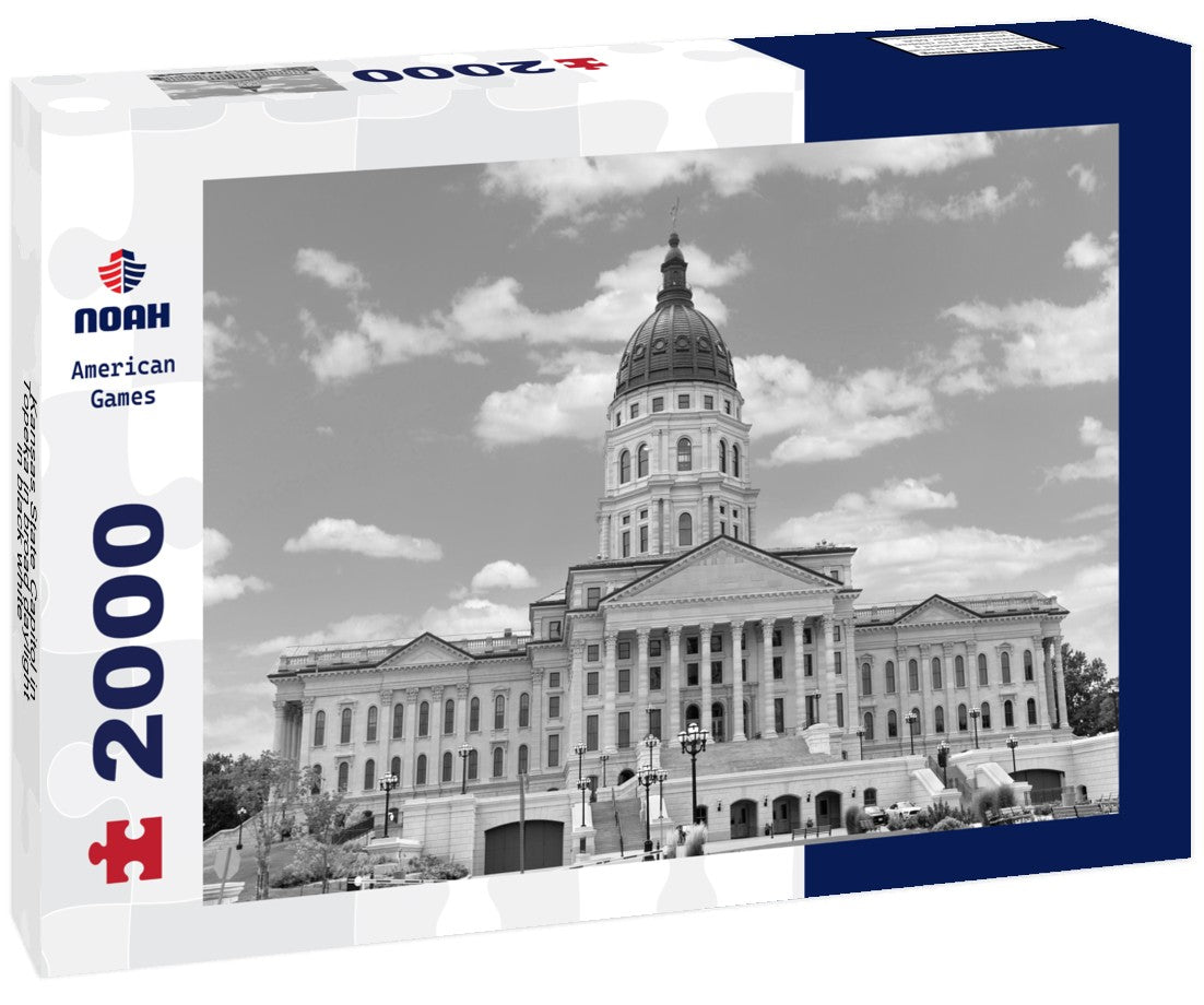 Kansas State Capitol in Topeka in broad daylight 2000pc PuzzleBlack and White