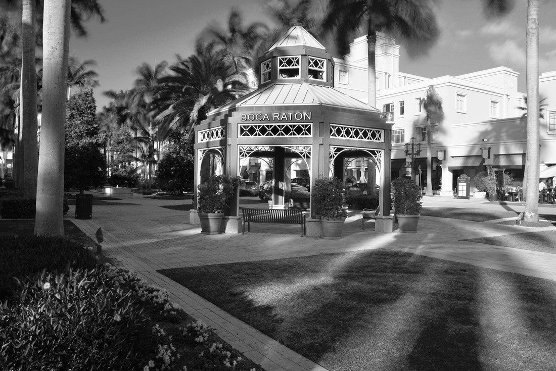 Public place in Boca Raton Florida 2000pc PuzzleBlack and White