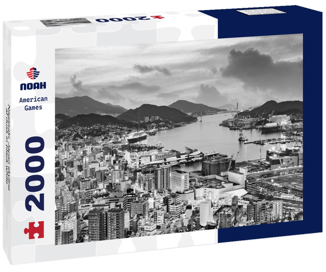 Nagasaki, Japan skyline at dusk 2000pc PuzzleBlack and White