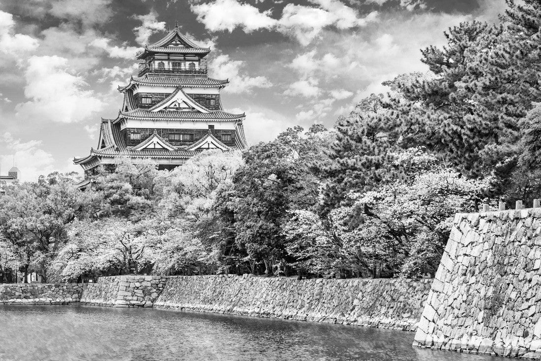 Hiroshima, Japan at Hiroshima Castle in springtime 2000pc PuzzleBlack and White