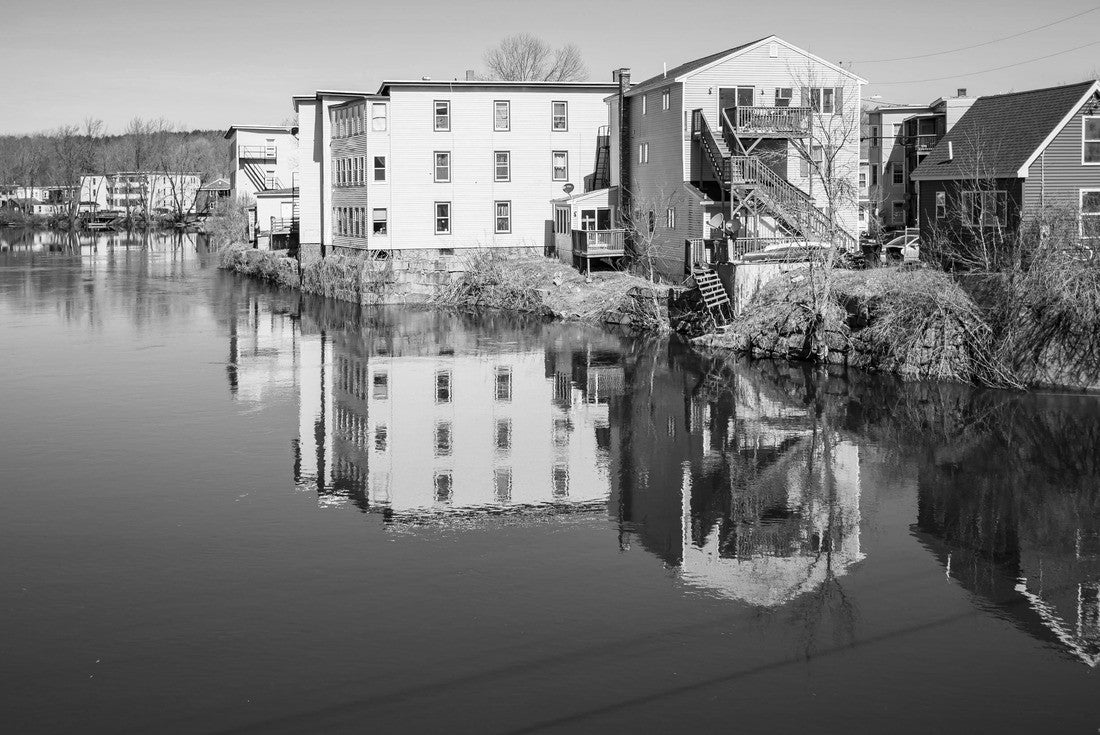 Houses on the Saco River. The river adjoining the two towns of Biddeford and Saco in Maine, USA 2000pc PuzzleBlack and White