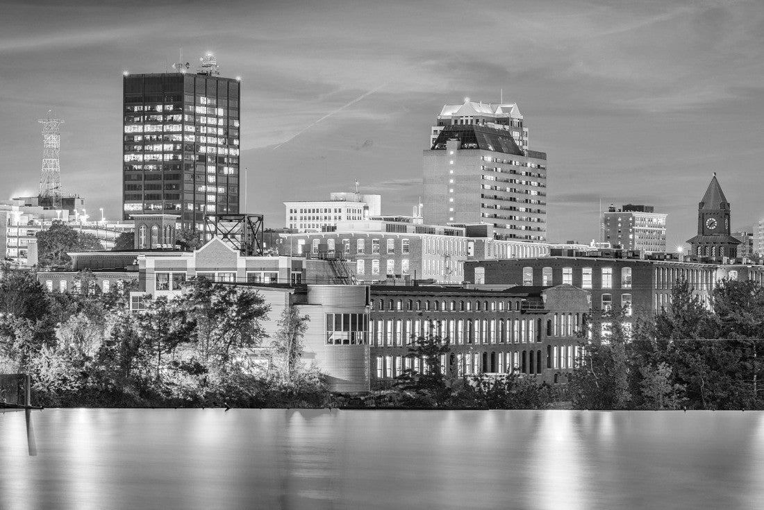 Manchester, New Hampshire, USA Skyline am Merrimack River 2000pc PuzzleBlack and White