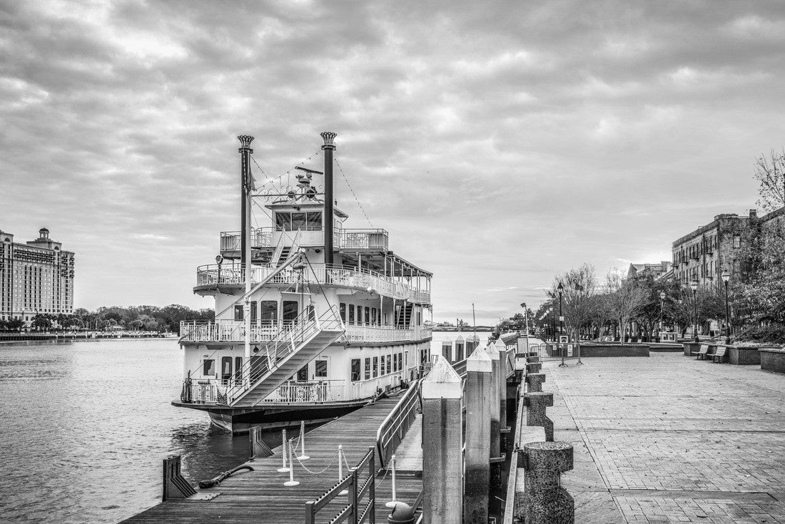 Savannah, Georgia, USA waterfront at sunrise 2000pc PuzzleBlack and White