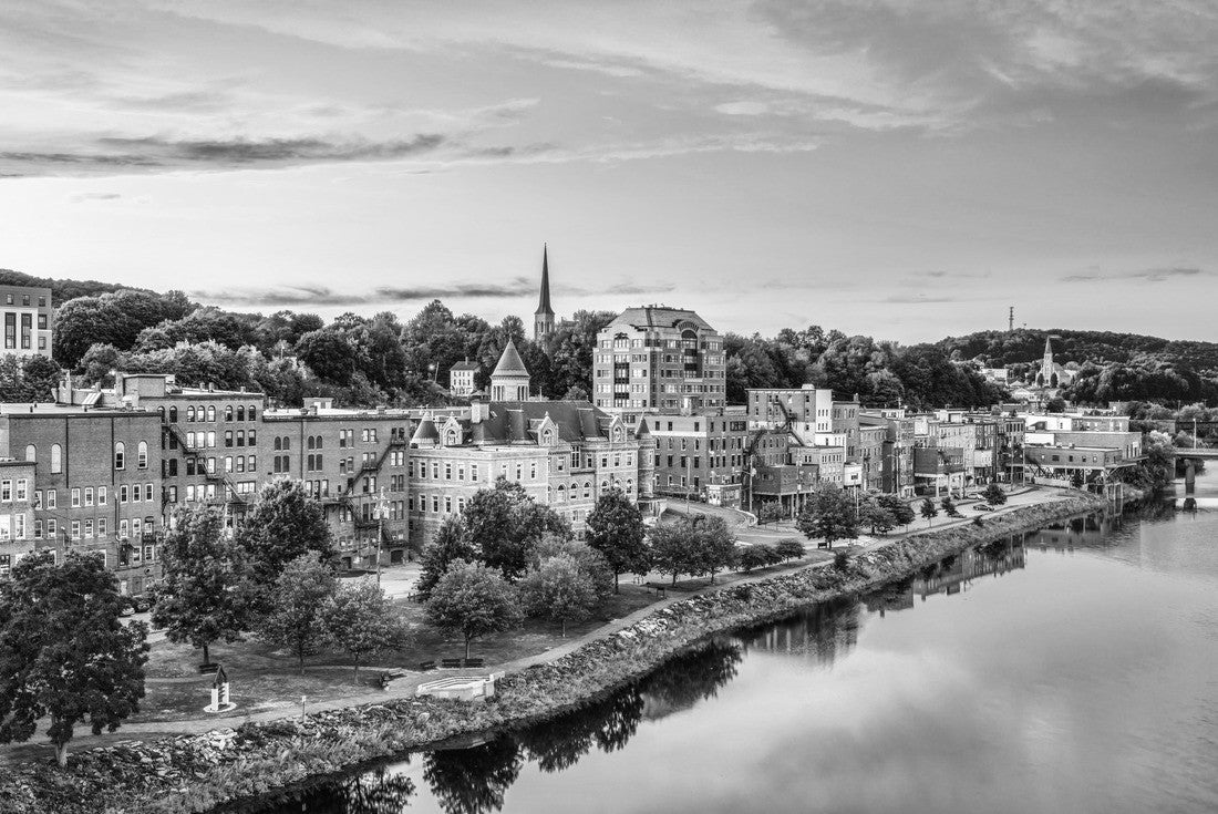 Augusta, Maine, USA downtown skyline on the Kennebec River 2000pc PuzzleBlack and White