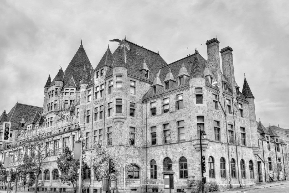 Place Viger, a historic hotel and train station in Montreal - Quebec, Canada 2000pc PuzzleBlack and White