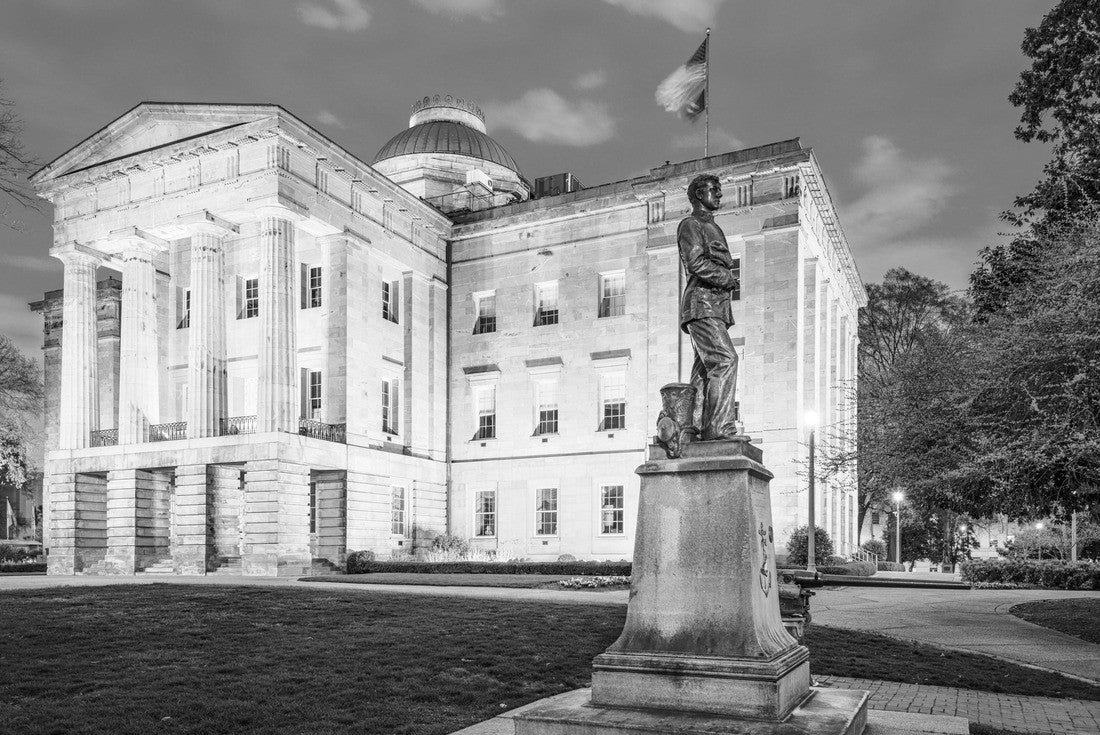 Raleigh, North Carolina, USA State Capitol Building 2000pc PuzzleBlack and White