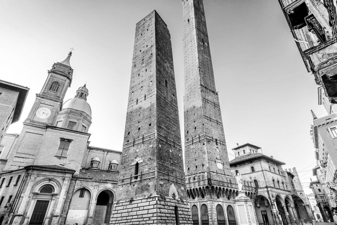 Noah Jigsaw Puzzle Bologna, Italy - Two Towers (Due Torri), Asinelli and Garisenda, symbols of medieval Bologna in black white 2000 pieces