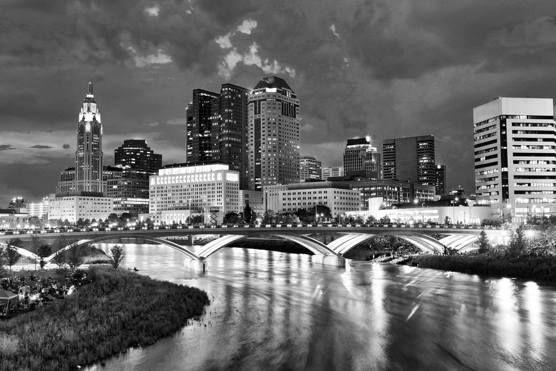 People gather along the Scioto River in Columbus, Ohio, in anticipation of the annual Red, White and Boom fireworks display 2000pc PuzzleBlack and White