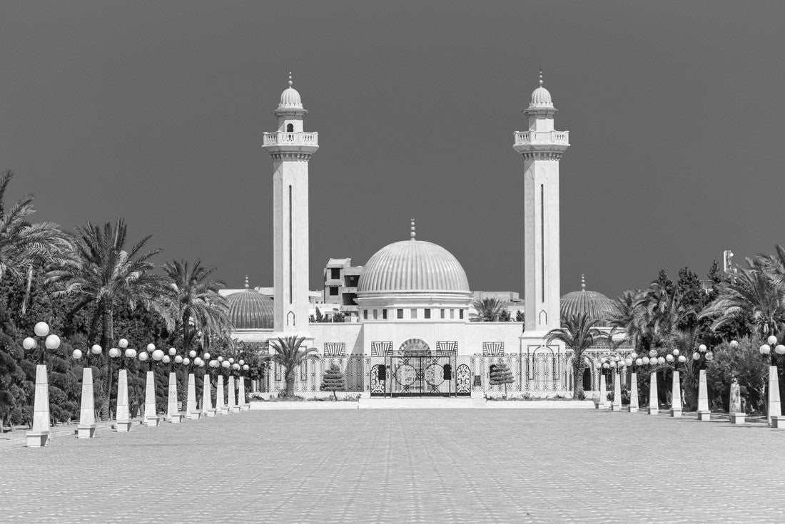 Mausoleum of Habib Bourgiba, the first president of the Tunisian Republic. Monastir 2000pc PuzzleBlack and White