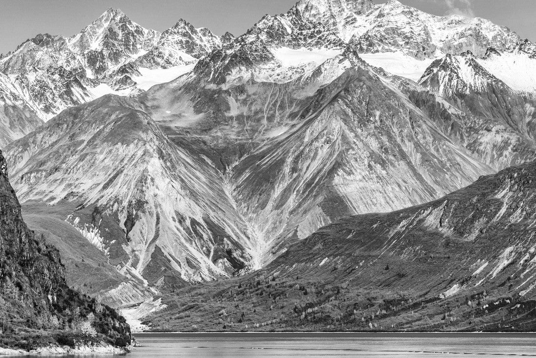 Noah Jigsaw Puzzle Glacier Bay National Park, Alaska, USA. Alaska cruise travel view of snow capped mountains at sunset. Amazing glacial landscape view from cruise ship vacation showing snowy mountain peaks in black white 2000 pieces