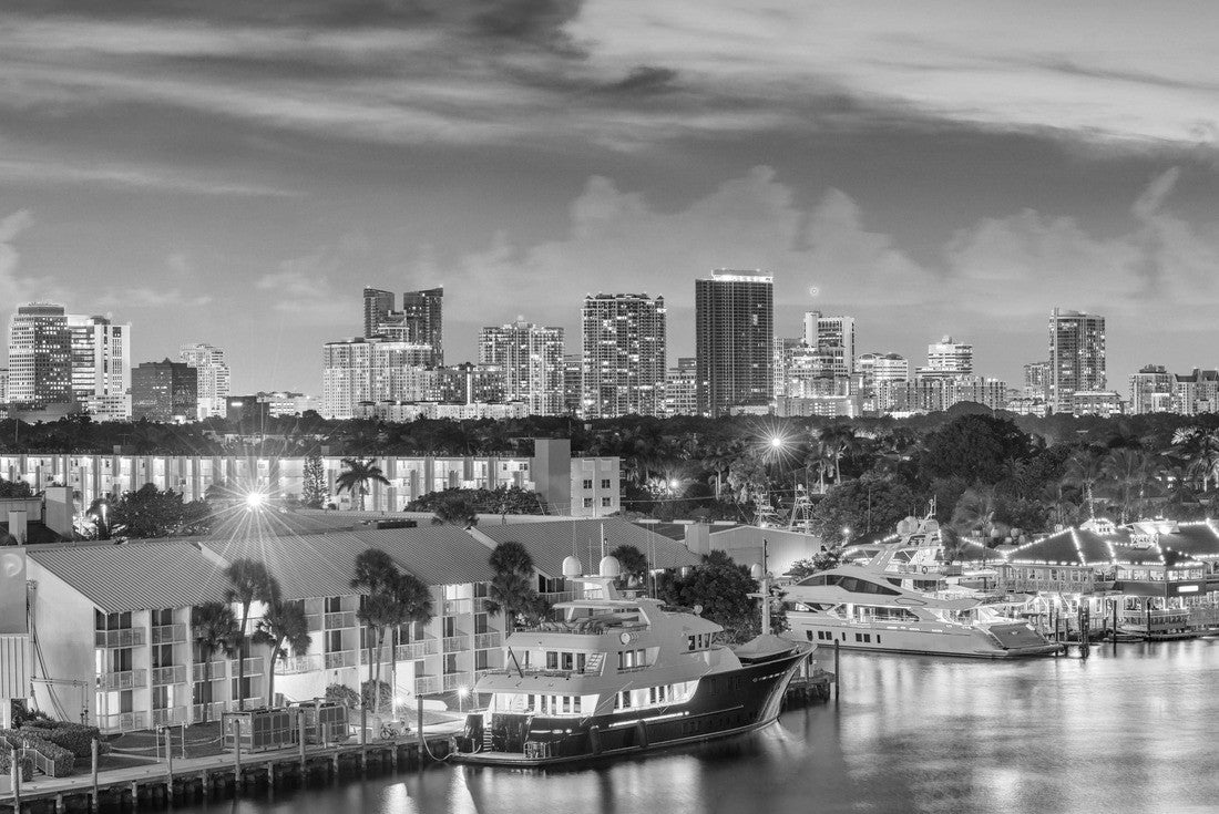 Fort Lauderdale, Florida, USA skyline 2000pc PuzzleBlack and White