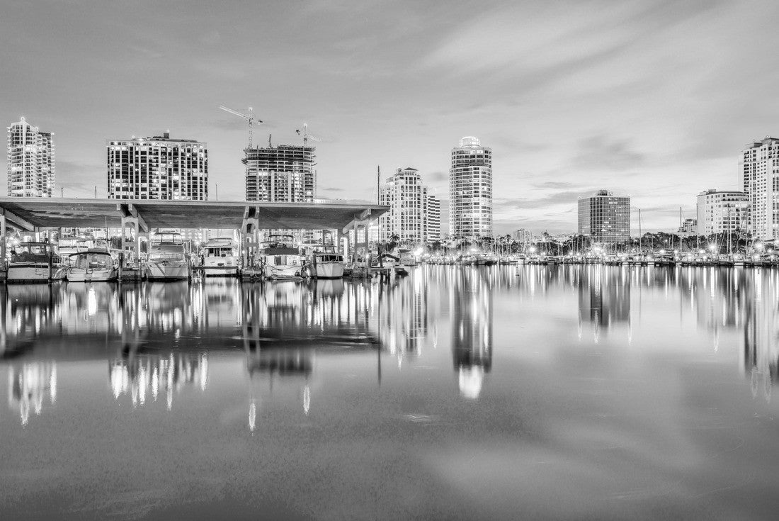 Noah Jigsaw Puzzle St. Petersburg, Florida, USA downtown city skyline in black white 2000 pieces
