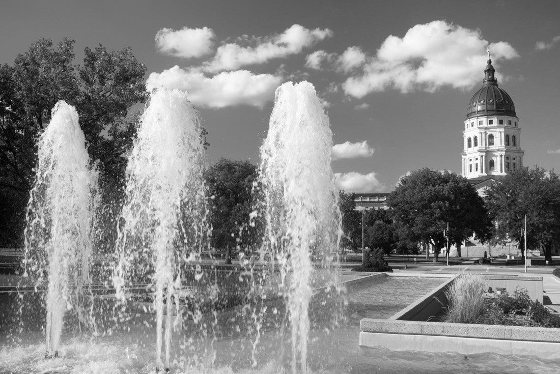 Soft clouds and blue skies appear over fountains and the capitol of Topeka, Kansas USA 2000pc PuzzleBlack and White