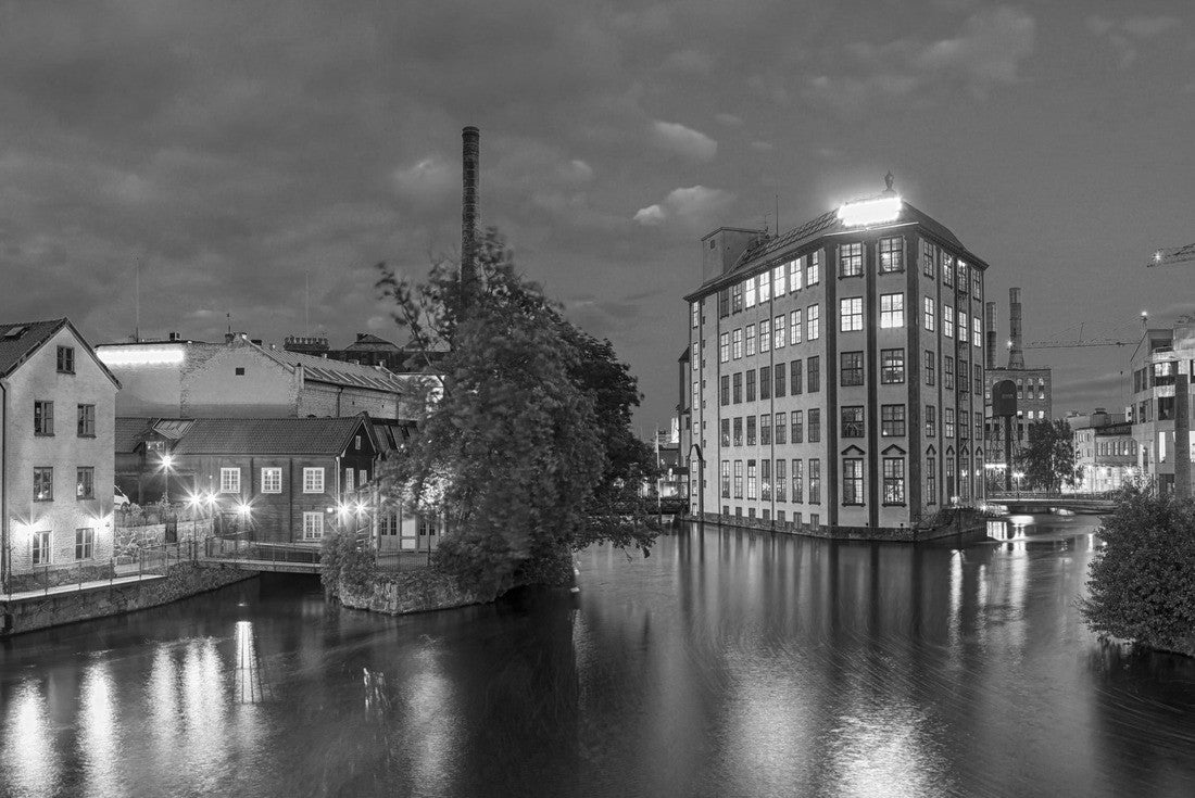 historical textile industrial area and Motala river in Norrkoping, Sweden 2000pc PuzzleBlack and White