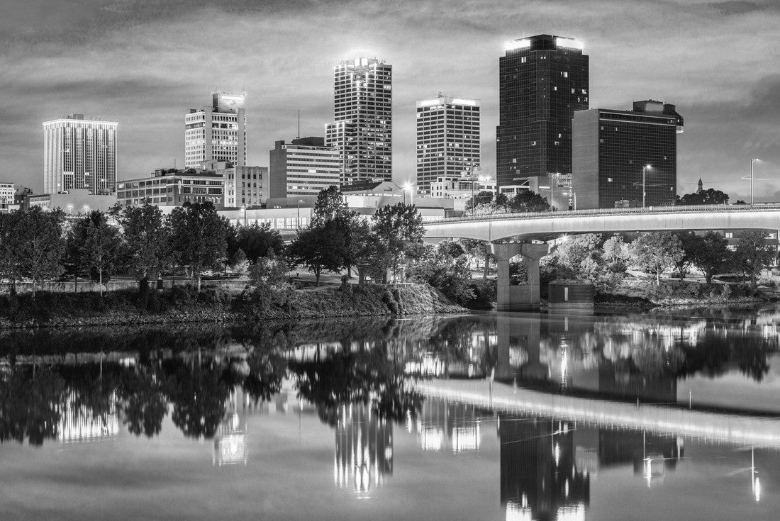 Little Rock, Arkansas, USA skyline in the city center on the Arkansas River 2000pc PuzzleBlack and White
