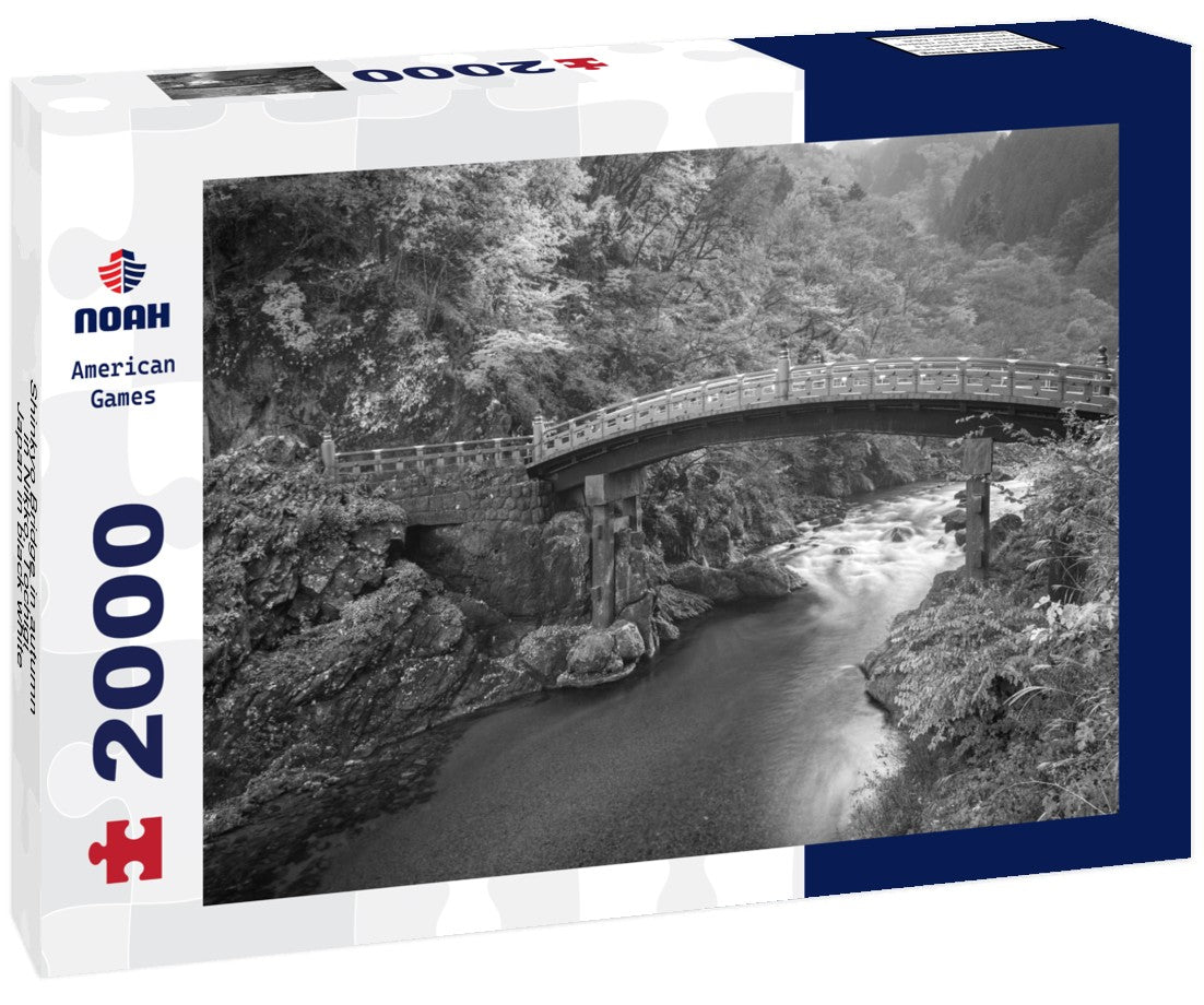 Shinkyo Bridge in autumn in Nikko, Tochigi, Japan 2000pc PuzzleBlack and White