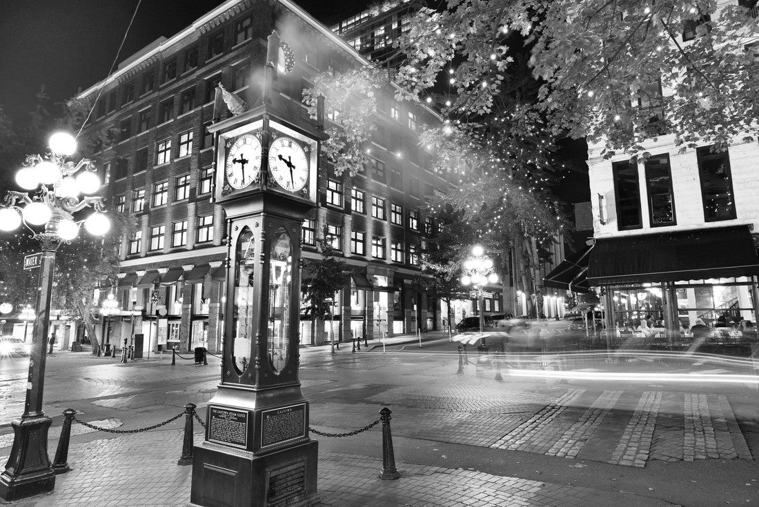 Night vision Historic Steam Clock in Gastown Vancouver, British Columbia, Canada 2000pc PuzzleBlack and White