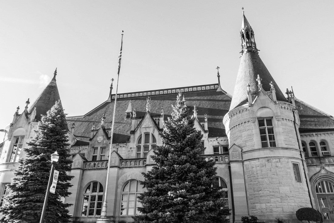 Saginaw, Michigan, USA: The Saginaw Castle Museum is the home of the Saginaw County Historical Museum and is located in the city center 2000pc PuzzleBlack and White