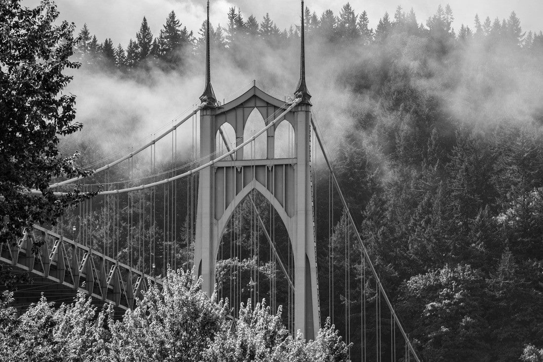St. Johns Bridge in Portland, OR on an autumn morning 2000pc PuzzleBlack and White