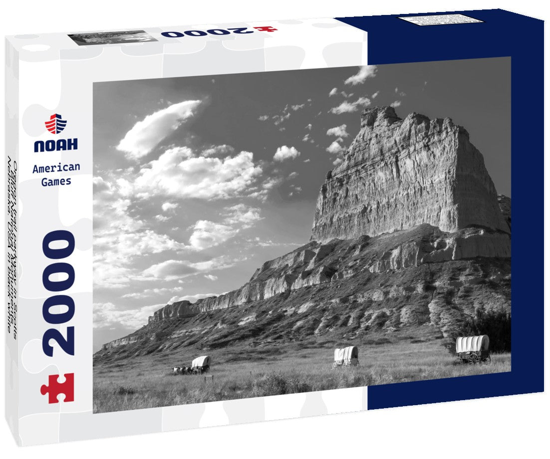 Oregon trail parkway in Scotts Bluff National Monuments, Nebraska. USA 2000pc PuzzleBlack and White