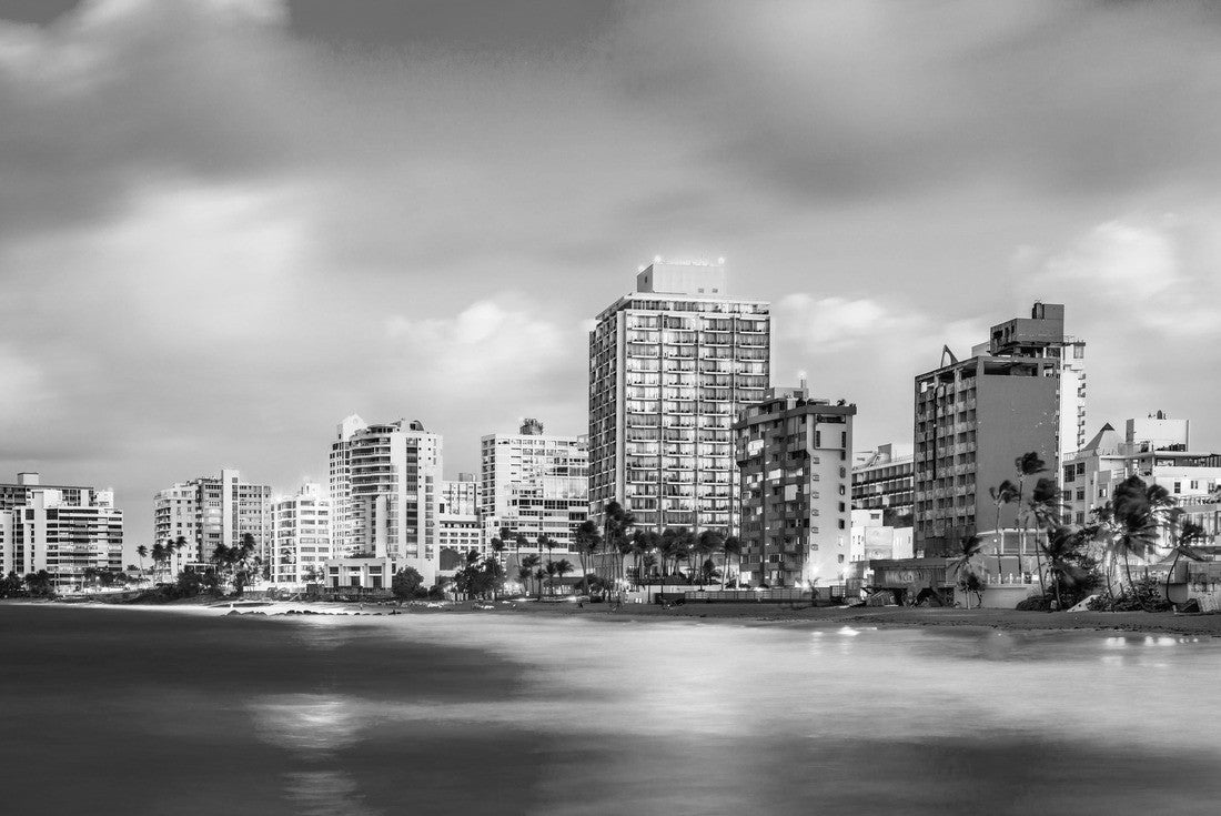 San Juan, Puerto Rico skyline on Condado Beach 2000pc PuzzleBlack and White