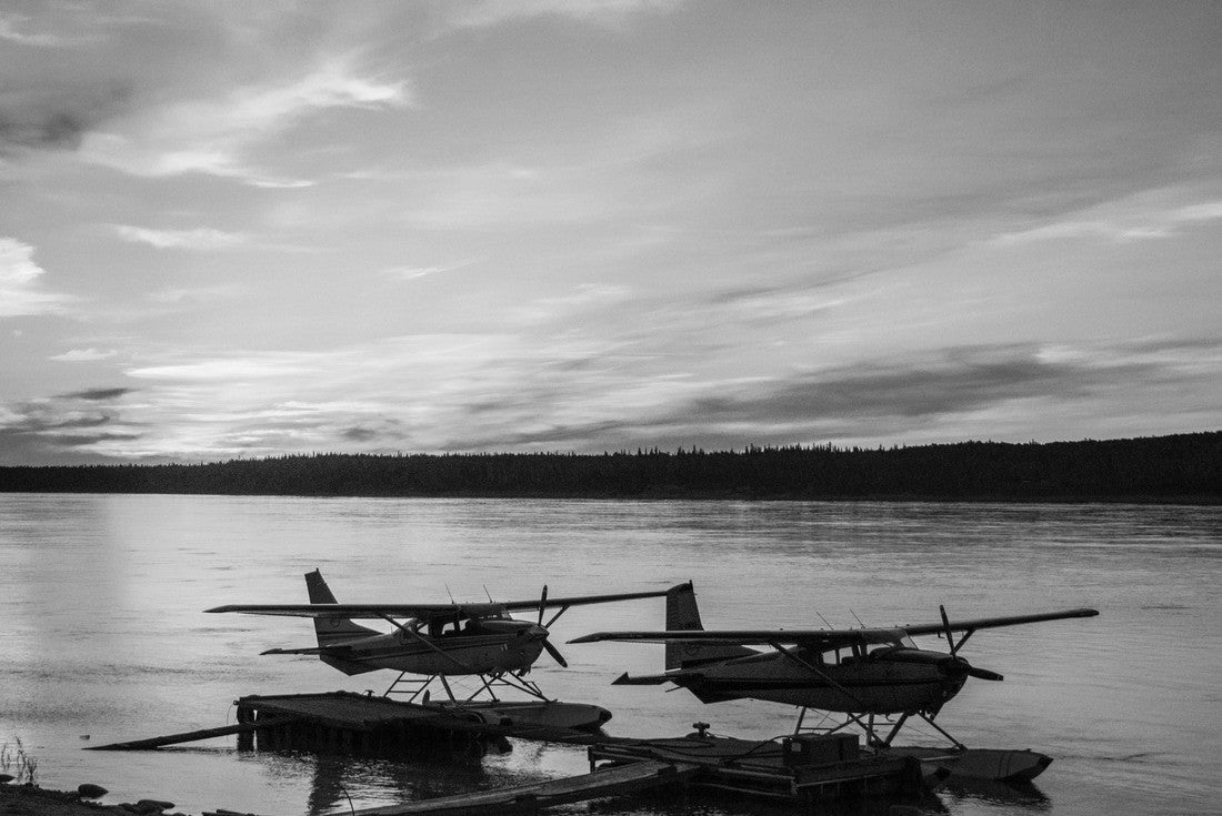 Evening sunset on the Dehcho (Big) River in Fort Simpson, NT 2000pc PuzzleBlack and White