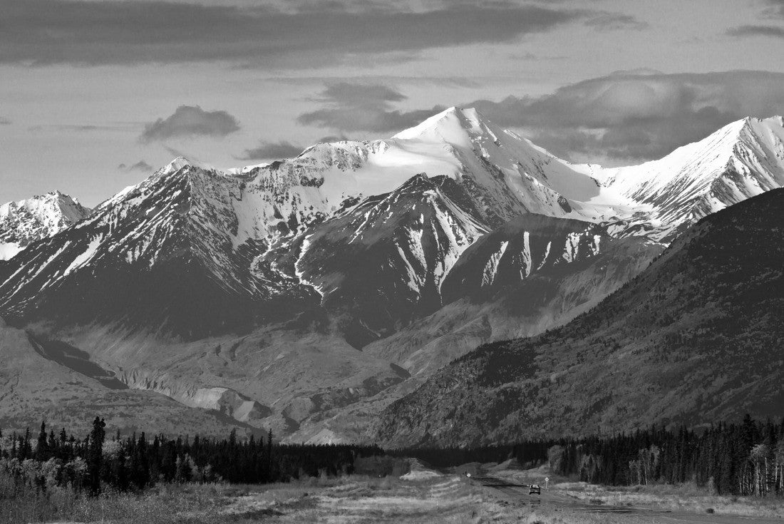 the drive from Whitehorse to Haines Junction, Yukon Territories, Canada 2000pc PuzzleBlack and White