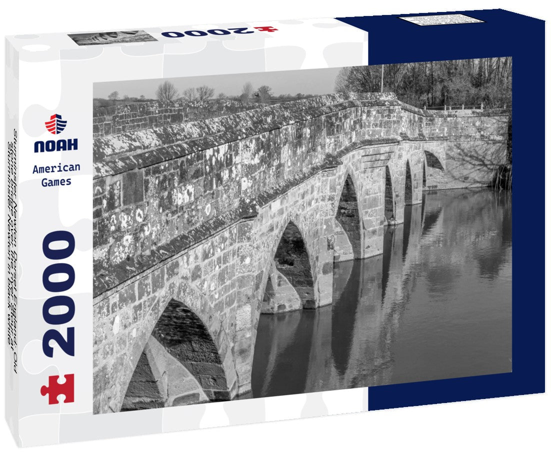 Sturminster Newton Dorset England: Old stone bridge over the river Stour at Sturminster Newton 2000pc PuzzleBlack and White