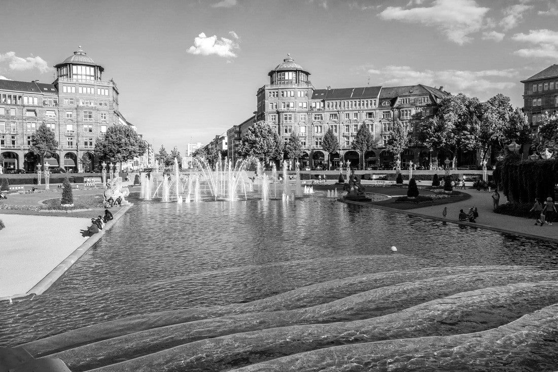 Noah Jigsaw Puzzle Mannheim, water tower, Germany in black white 2000 pieces