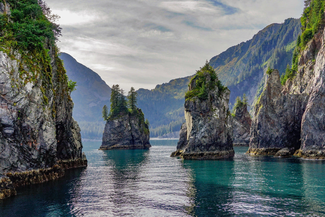 Rock Spires in the Turquoise Water of Spire Cove in the Kenai Fjords National Park 2000pc Puzzle
