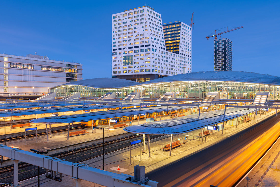 Utrecht, Netherlands cityscape over train station platforms at dawn 2000pc Puzzle