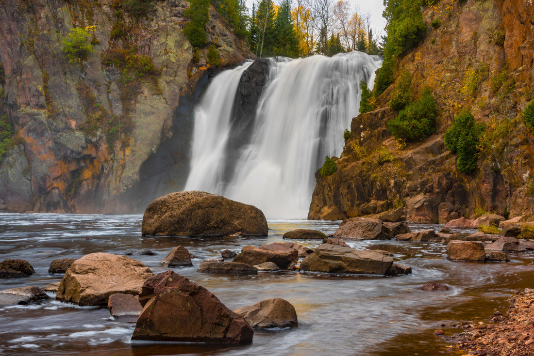 The falls of the baptism river on an autumn day in Tettegouche State Park, Minnesota 2000pc Puzzle