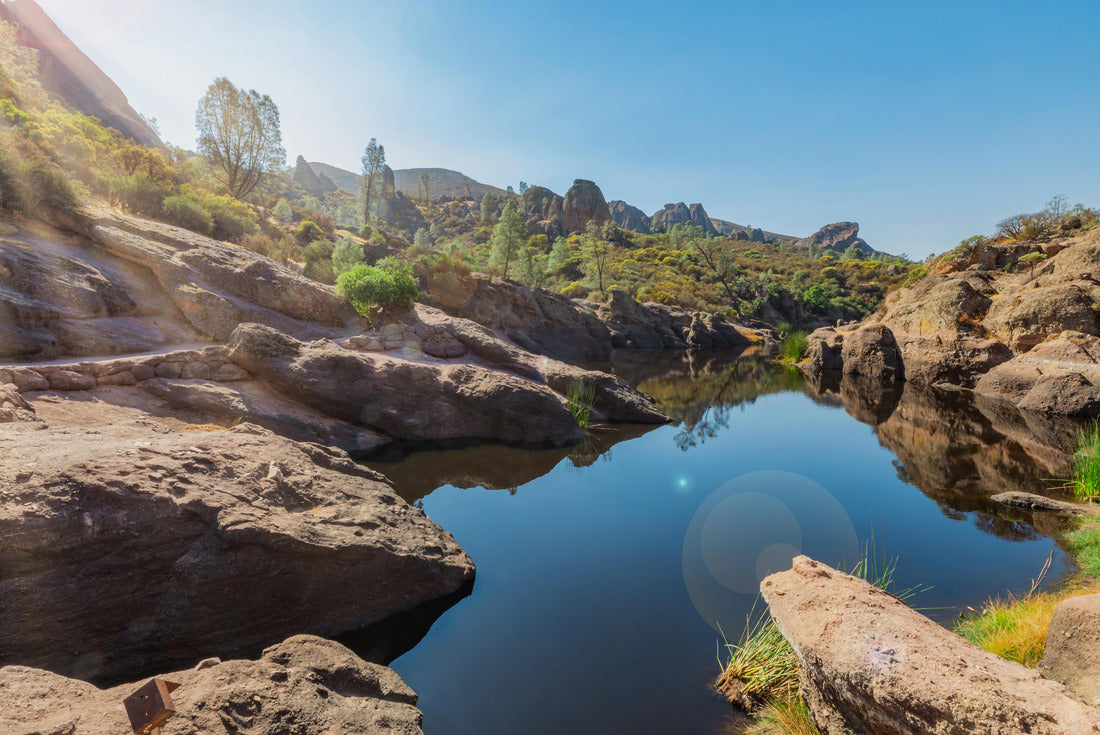 Noah Jigsaw Puzzle Lake Bear Gulch and rock formations, in Pinnacles National Park in California, the ruined remains of an extinct volcano on the San Andreas Fault 2000 pieces