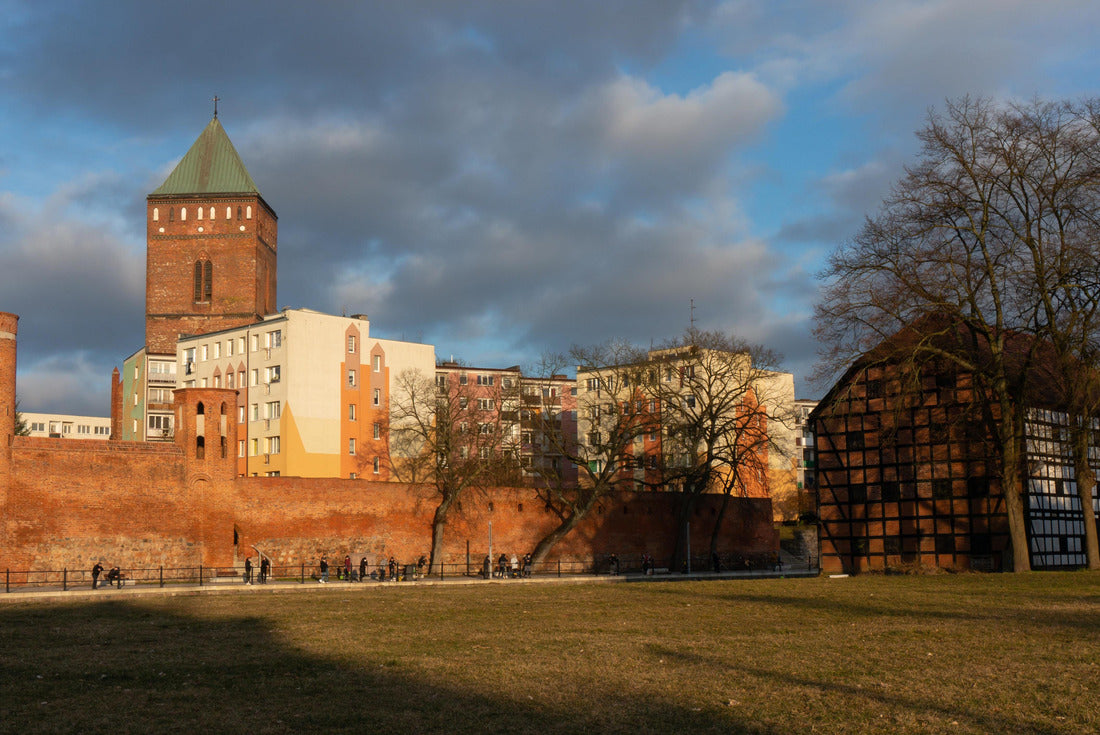 Goleniów, Poland: Medieval town walls, Powder Tower (or Prison Tower), Mint Tower, Tower of St. Catherine church 2000pc Puzzle