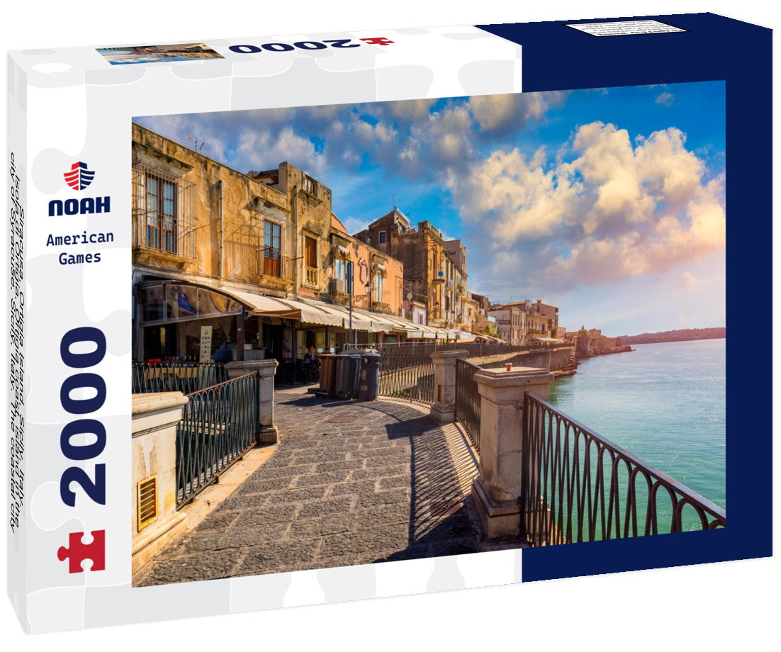 Siracusa, Ortigia Island, Sicily, Italy. Isola di Ortigia, Ortigia coast, island in the city of Syracuse, Sicily, Italy. The coastal city of Syracuse, Sicily and the old island of Ortigia 2000pc Puzzle