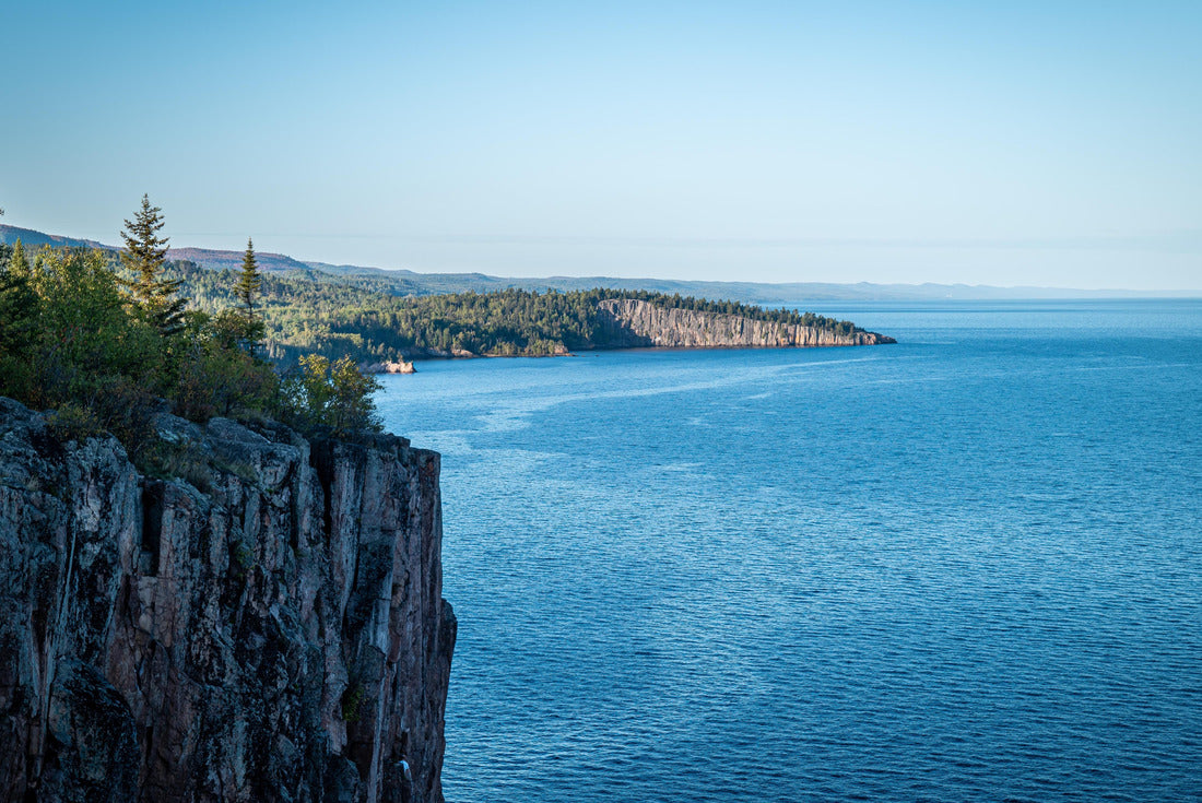Beautiful landscape along the north shore of Lake Superior in Minnesota, from Palisade Head, a natural rock wall at the edge of blue waters. Evening picture at the shore of Gitchi-Gami 2000pc Puzzle