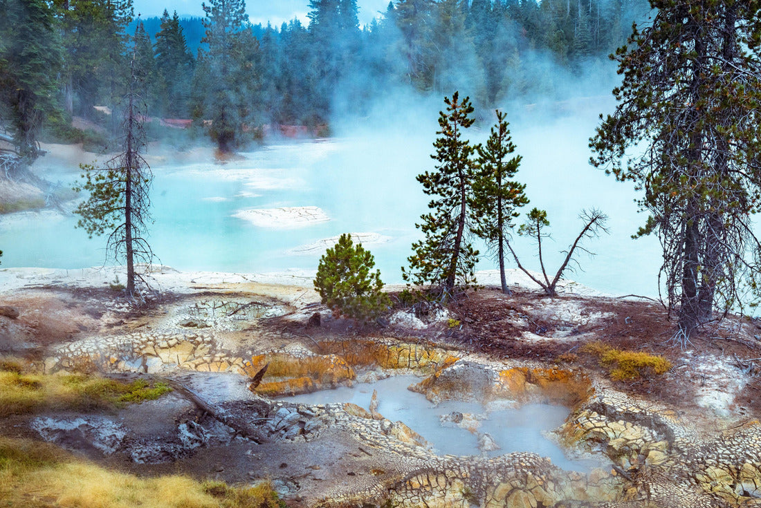 Boiling Springs Lake in Lassen Volcanic National Park in California 2000pc Puzzle
