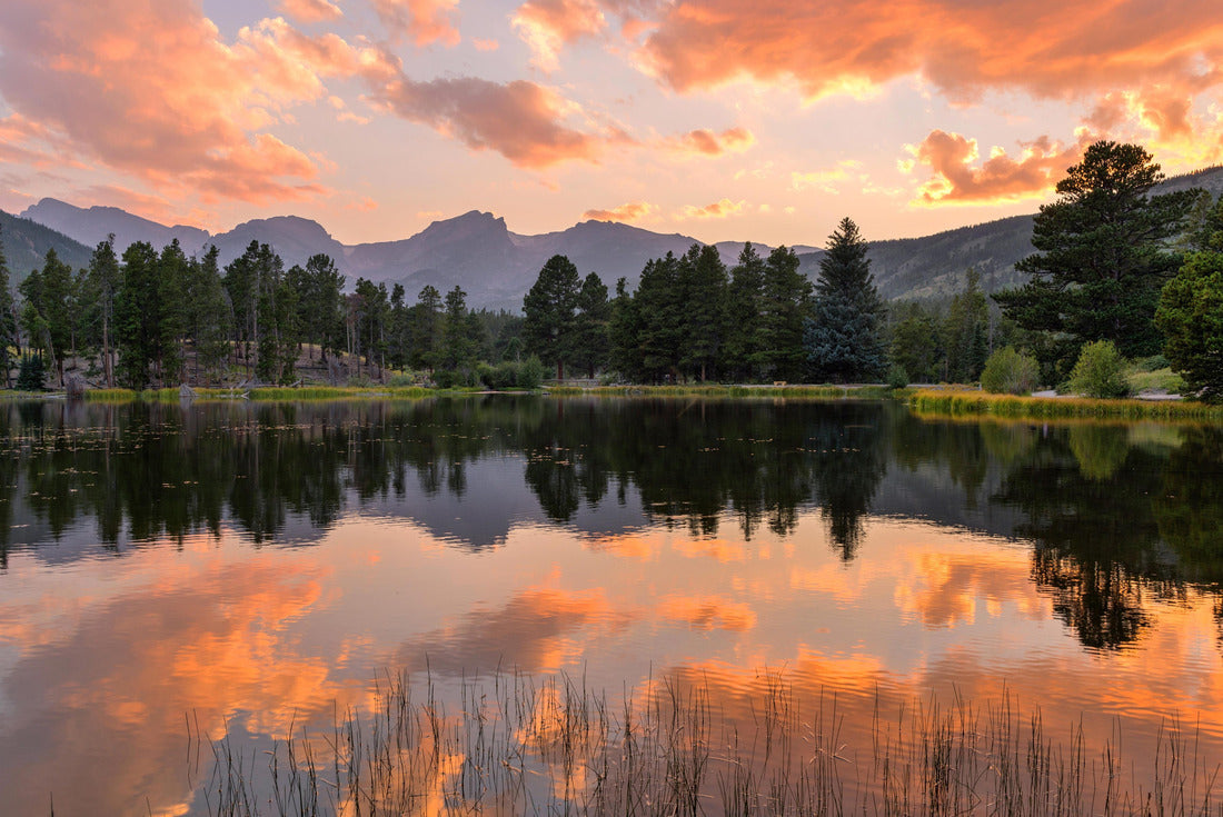 Summer Sunset at Sprague Lake - summer sunset at Sprague Lake with high peaks of Continental Divide on the shore, Rocky Mountain National Park, Colorado, USA 2000pc Puzzle