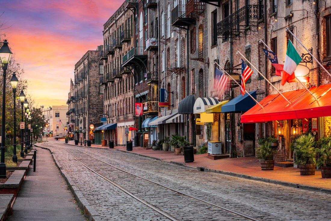 Savannah, Georgia, USA bars and restaurants on River Street at dawn 2000pc Puzzle