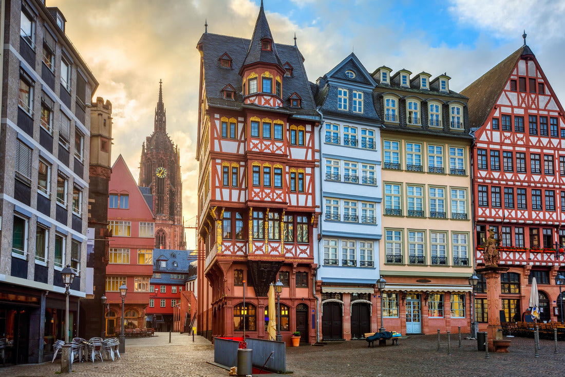 Gothic Frankfurt Cathedral and colorful half-timbered houses on historical Roemerberg square in Frankfurt am Main city center, Germany 2000pc Puzzle