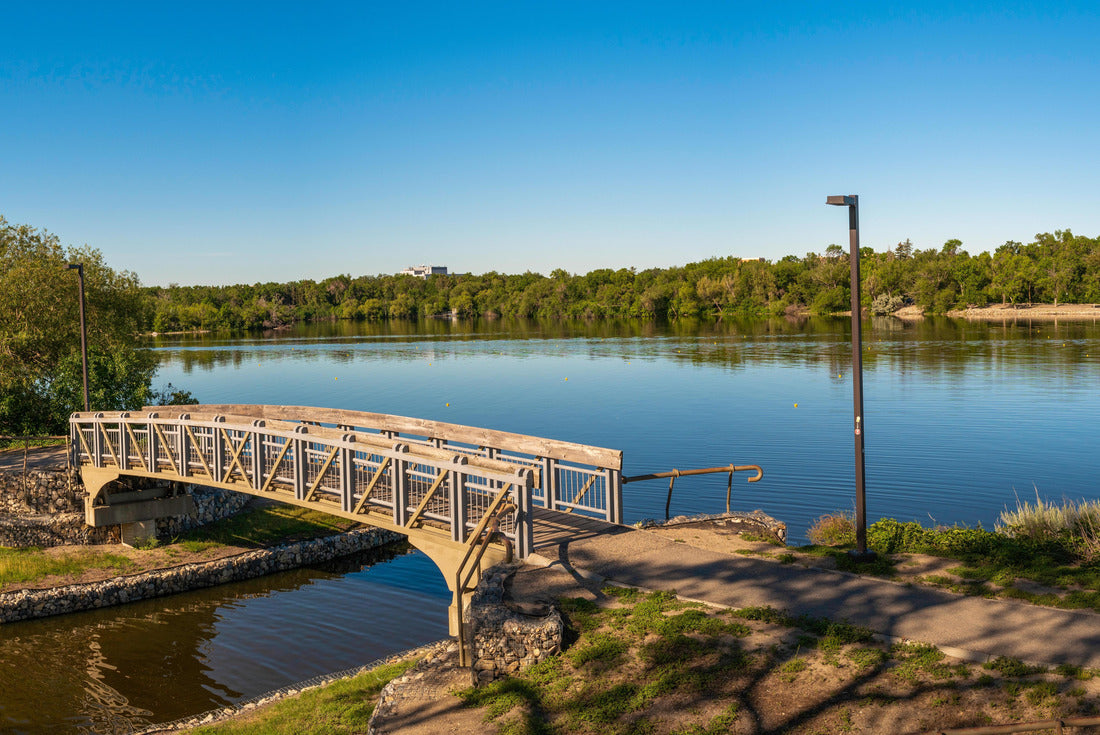 Tranquil Wascana Lake and the bridge along the hiking trails of the Lakes Park in Regina, Saskatchewan, Canada, overlooking the Saskatchewan 2000pc Puzzle