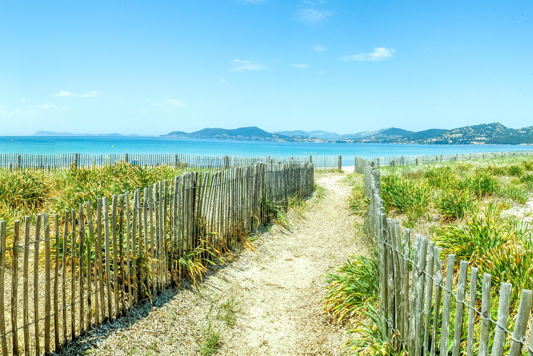 Beach at Giens, Hyeres, France 2000pc Puzzle