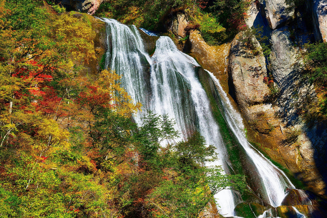 Noah Jigsaw Puzzle Hagoromo Waterfall in Hokkaido 2000 pieces
